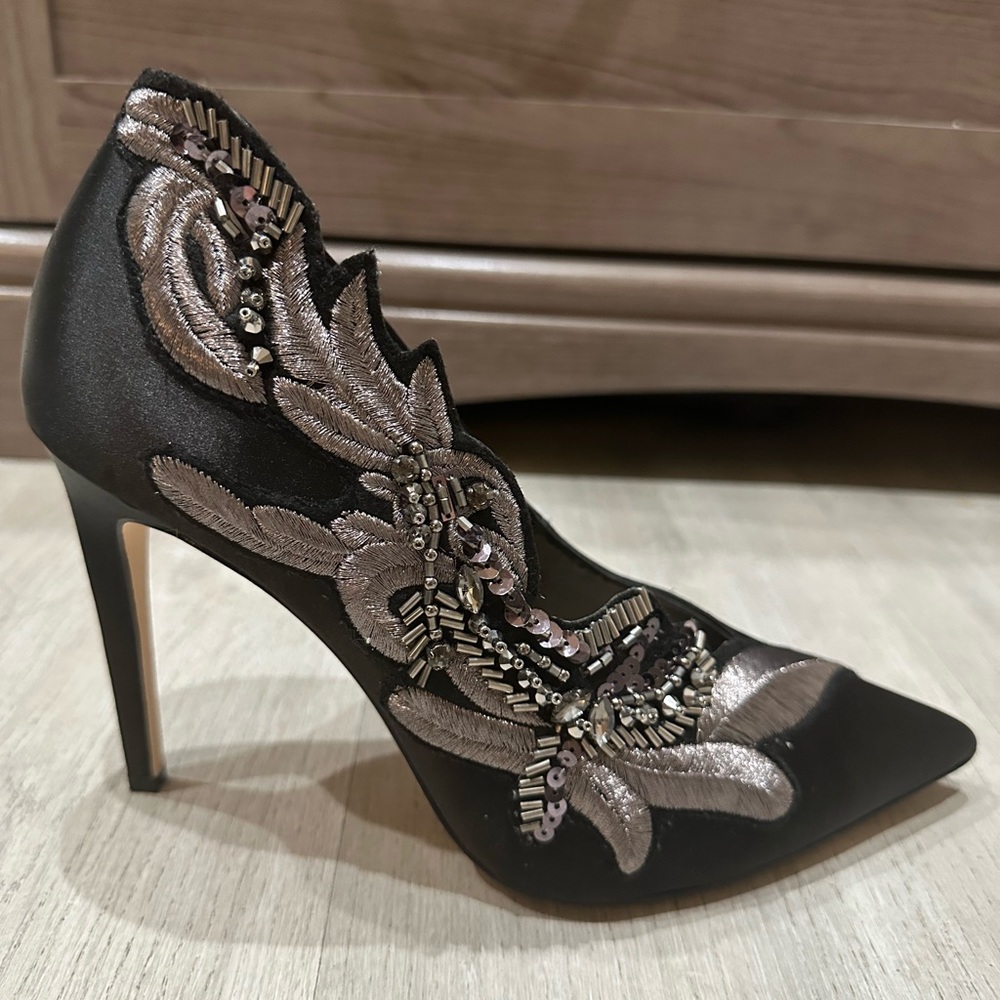 Vince Camino - Black Deluxe Satin heels. 7M USED- WORN ONCE
